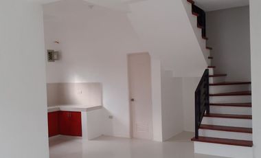 2 Storey House and Lot For sale inside Multinational Vill., Parañaque with 3 Bedrooms and 2 Car Garage PH2865