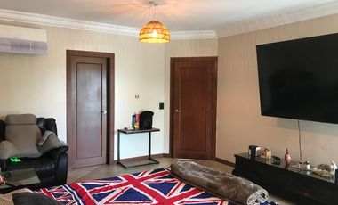 Casa de alquiler amoblada en Samborondón, frente al Lago, 4 dormitorios.