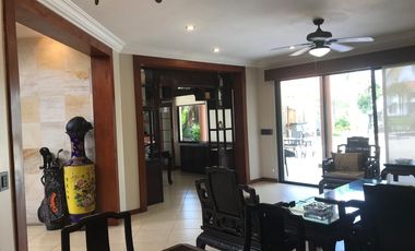 Casa de alquiler amoblada en Samborondón, frente al Lago, 4 dormitorios.