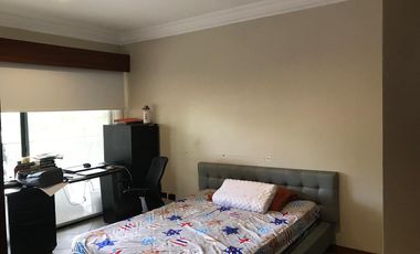 Casa de alquiler amoblada en Samborondón, frente al Lago, 4 dormitorios.