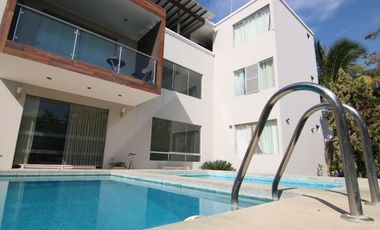 AMPLIA CASA EN VENTA CON DOS PISCINAS- LOMA LINDA I - PIURA