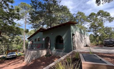 Casa en Tapalpa, Nueva y amueblada en venta, Fracc. Cardosanto, 4 hab.