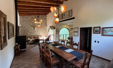 Casa en Tapalpa, Nueva y amueblada en venta, Fracc. Cardosanto, 4 hab.