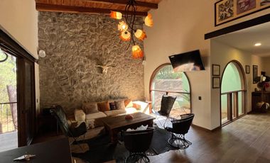 Casa en Tapalpa, Nueva y amueblada en venta, Fracc. Cardosanto, 4 hab.