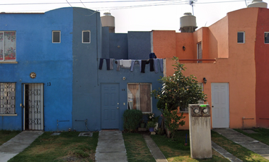 Casa en Recuperacion Bancaria por Cuarto del Barrio Puebla - AC93
