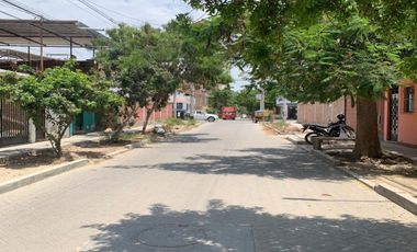 VENDO CASA DE UN PISO EN IGNACIO MERINO - PIURA