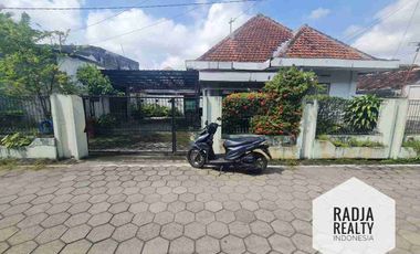 Rumah Klasik Nuansa Kolonial Belanda Tanah Luas Di Pakualaman Kodya