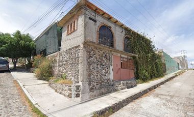 Casa en venta  con gran plusvalía de remate dentro de Montes Urales 304, Loma Bonita, Santiago de Querétaro