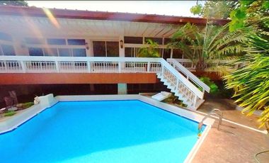 For Sale: 5 Bedrooms Expansive House w/ Pool Dasmarinas Village Makati