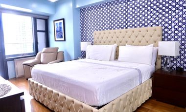 2 Bedroom unit For Sale in BGC! GOOD DEAL Arya Residences near SM Aura