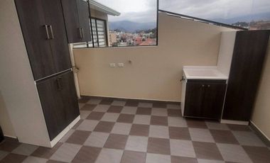 Departamento de Venta en Avenida Doce de Octubre, Cuenca, Ecuador