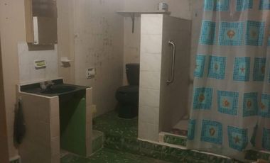 CASA EN VENTA DE SILLAR EN LAMPAZOS NUEVO LEON.......son la fachada amarilla y la marron es toda la casa