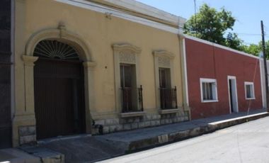 CASA EN VENTA DE SILLAR EN LAMPAZOS NUEVO LEON.......son la fachada amarilla y la marron es toda la casa