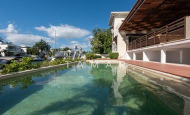 Casa en Venta de Lujo en los Canales de Puerto Cancun