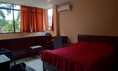 VENDO O ALQUILO VACIA O AMOBLADA VILLA EN LOS PRIMEROS KILOMETROS DE SAMBORONDON