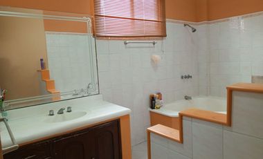VENDO O ALQUILO VACIA O AMOBLADA VILLA EN LOS PRIMEROS KILOMETROS DE SAMBORONDON