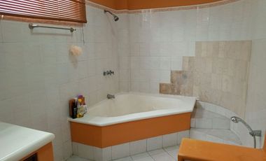VENDO O ALQUILO VACIA O AMOBLADA VILLA EN LOS PRIMEROS KILOMETROS DE SAMBORONDON
