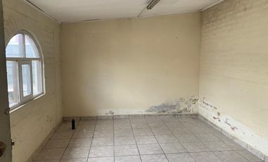 GUILLERMO MORALES vende casa esquinera en Latacunga. Precio de oportunidad. $180.000