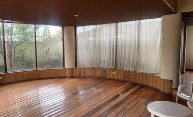 GUILLERMO MORALES vende casa esquinera en Latacunga. Precio de oportunidad. $180.000