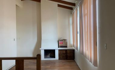 GUILLERMO MORALES vende casa esquinera en Latacunga. Precio de oportunidad. $180.000