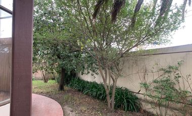 GUILLERMO MORALES vende casa esquinera en Latacunga. Precio de oportunidad. $180.000