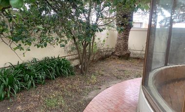 GUILLERMO MORALES vende casa esquinera en Latacunga. Precio de oportunidad. $180.000