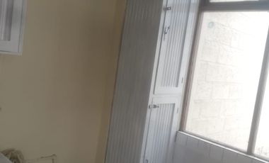 GUILLERMO MORALES vende casa esquinera en Latacunga. Precio de oportunidad. $180.000