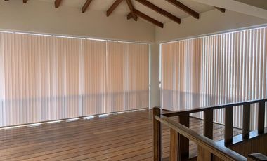 GUILLERMO MORALES vende casa esquinera en Latacunga. Precio de oportunidad. $180.000