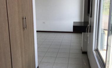 Casa de Venta en Urbanización Floresta, Santo Domingo de los Tsáchilas