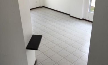 Casa de Venta en Urbanización Floresta, Santo Domingo de los Tsáchilas