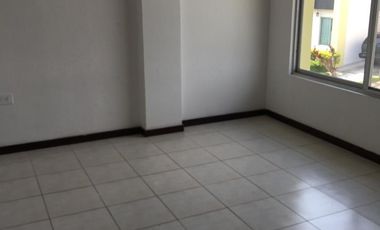 Casa de Venta en Urbanización Floresta, Santo Domingo de los Tsáchilas