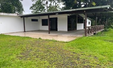 vendo casa grande, hermosa, antisismica, urb Macadamias via chone