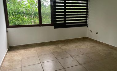 vendo casa grande, hermosa, antisismica, urb Macadamias via chone