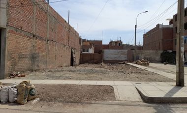 VENTA TERRENO ATE URB. REAL STA CLARA INGRESANDO POR PISTA NUEVA 251M2