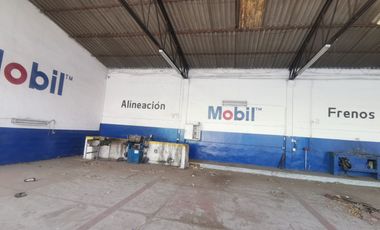 VENTA DE LOCAL EN CALLE PRINCIPAL CABECERA DE MANZANA CON 3 FRENTES