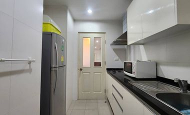 Good deal! Spacious 1 bedroom with unblocked view