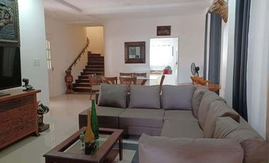 For Sale: Spacious House and Lot in Villa Hermosa Subdivision, Gulod Malaya, San Mateo, Rizal and with good views of nature!