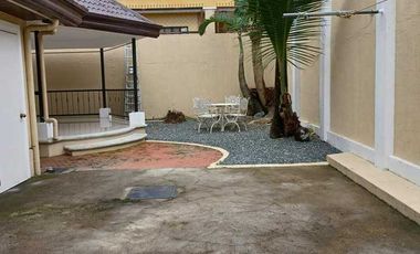 For Sale: Spacious House and Lot in Villa Hermosa Subdivision, Gulod Malaya, San Mateo, Rizal and with good views of nature!