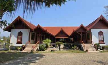 Chanthaburi: Noble 6-bedroom traditional lake estate on over 3.000 sqm