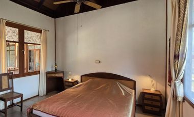 Chanthaburi: Noble 6-bedroom traditional lake estate on over 3.000 sqm