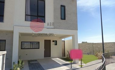 Casa en VENTA en Querétaro ¡Dentro de privada! Espacios amplios para vivir en familia