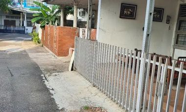 Rumah Lama Surat HGB Asri Dan Tenang di Komplek Pln Slipi