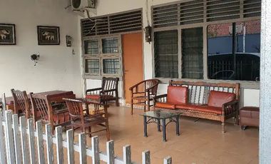 Rumah Lama Surat HGB Asri Dan Tenang di Komplek Pln Slipi