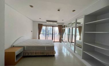 Good Price! 2 Bedrooms Condo for Sale - Ruamjai Heights - BTS Asoke