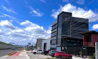 Edificio comercial en Renta en edificio en Juriquilla sobre paseo de la república