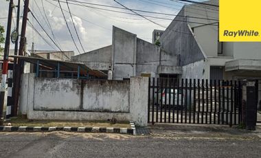 Rumah Dijalan Raya Ketintang Selatan Gayungan Surabaya