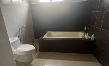 Casa en alquiler en Bonaterra - Via Salitre