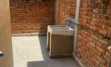 CASA EN RENTA EN REAL DE LOS NARANJOS