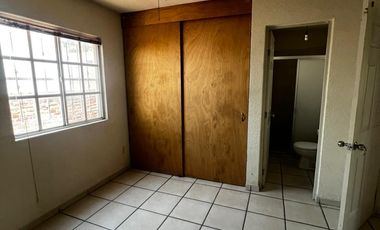 CASA EN RENTA EN REAL DE LOS NARANJOS