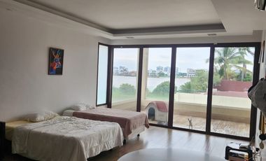 Isla Mocoli, Hermosa Casa Amoblada de 3 Pisos con Acabados de Lujo/ Piscina